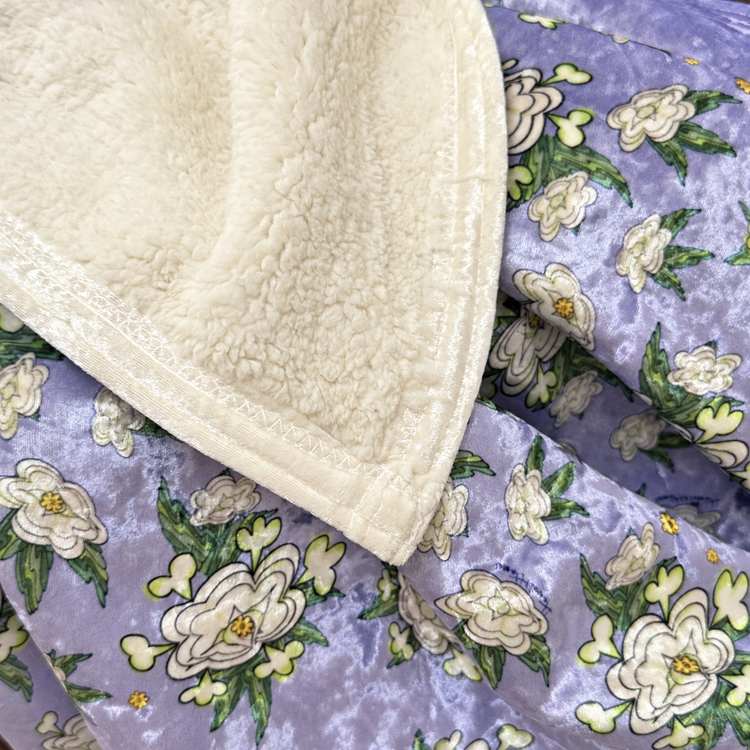 THE COZY DOUBLE FACED THROW BLANKET - LAVENDER GARDENIA