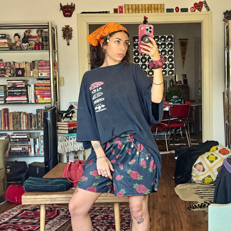 THE CHARCOAL ROSE BOYFRIEND SHORTS