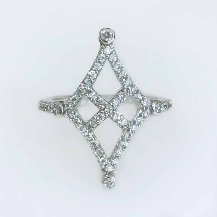 THE KITE RING