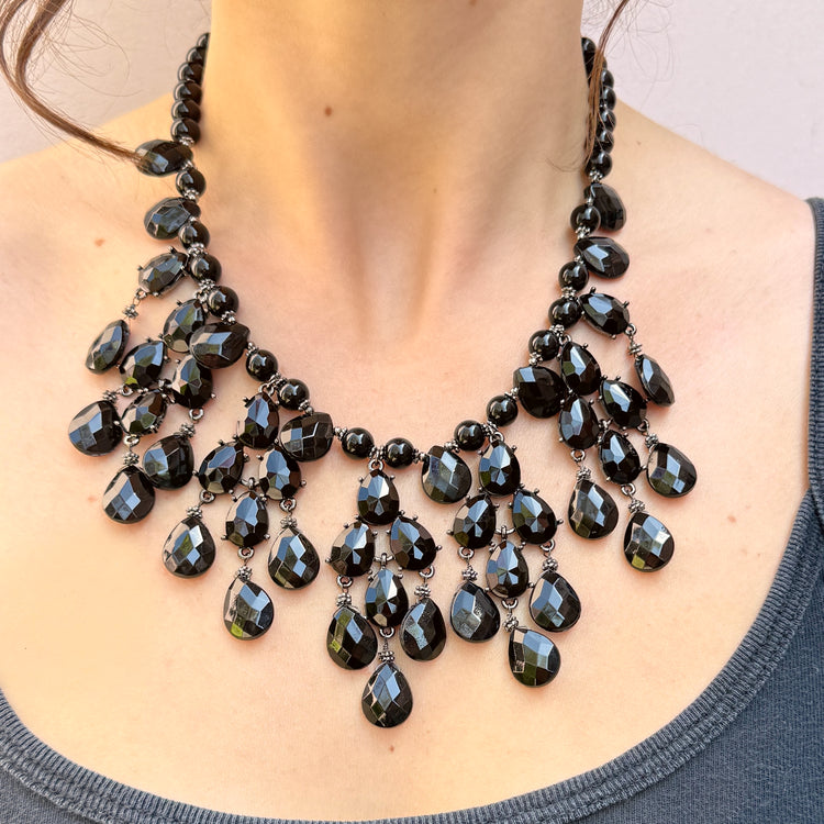 BLACK BEAUTY NECKLACE