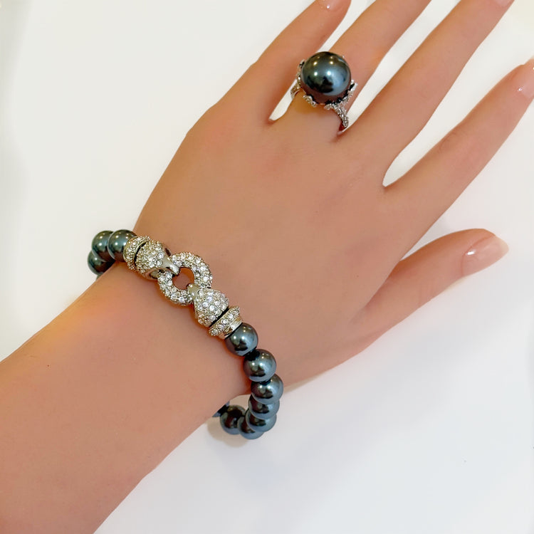 BLACK DIAMONDS AND PEARLS COLLECTION