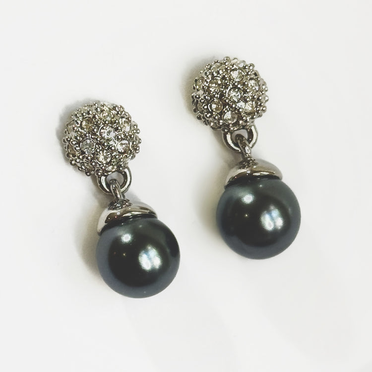 BLACK DIAMONDS AND PEARLS COLLECTION