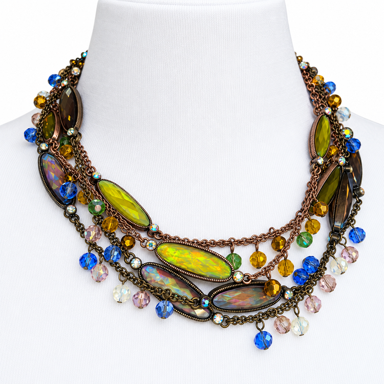 THE PEACOCK NECKLACE
