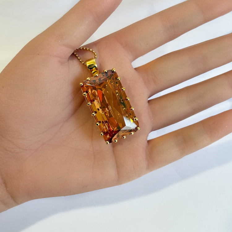 GRAND COGNAC PENDANT