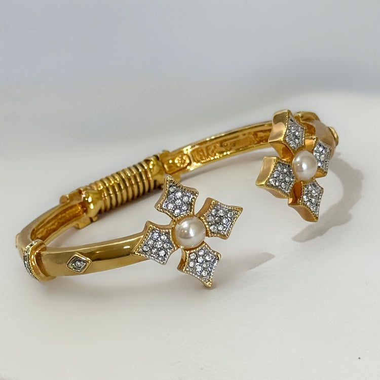 DIAMONDS AND PEARLS BRACELET