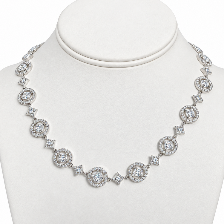 THE HEIRLOOM NECKLACE
