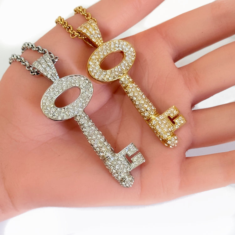 PAVÉ KEY PENDANT NECKLACE