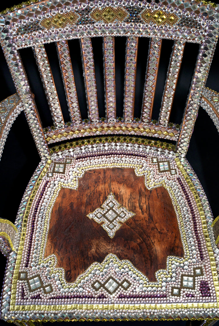 THE MOST BEAUTIFUL CHAIR BY LESLIE HAMEL
