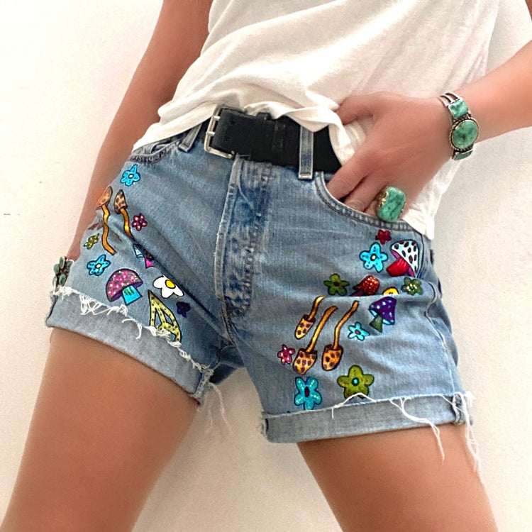 LESLIE HAMEL MAGIC MUSHROOM SHORTS