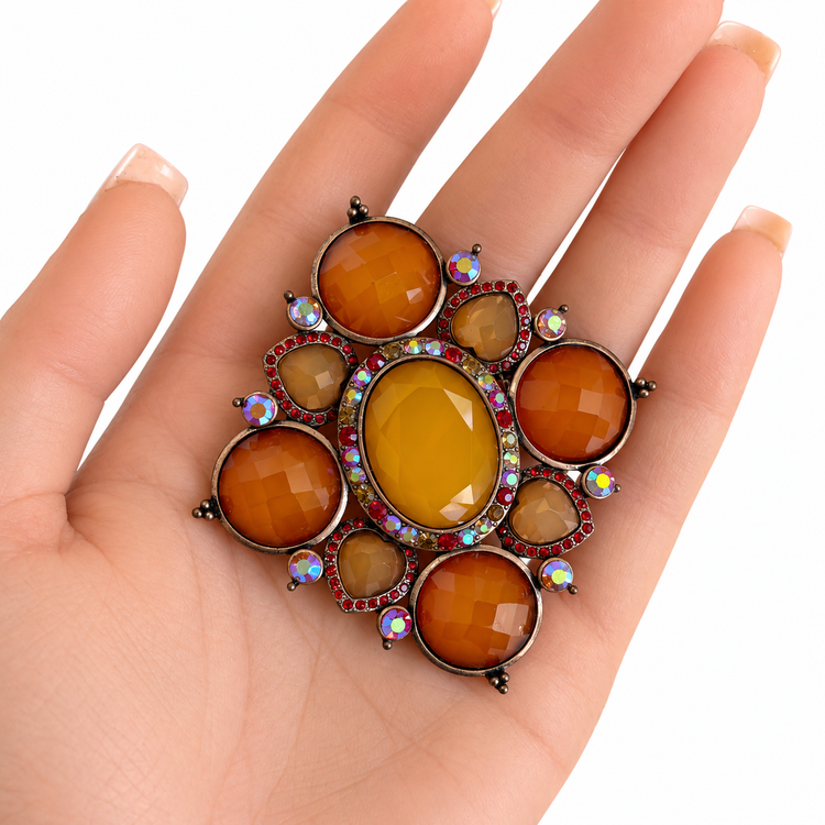 CINNAMON CIDER BROOCH