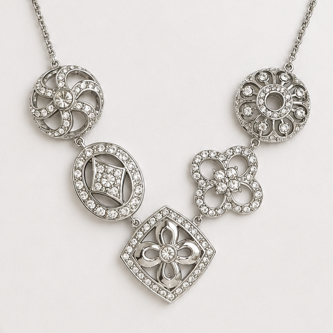 LUCKY TALISMAN NECKLACE