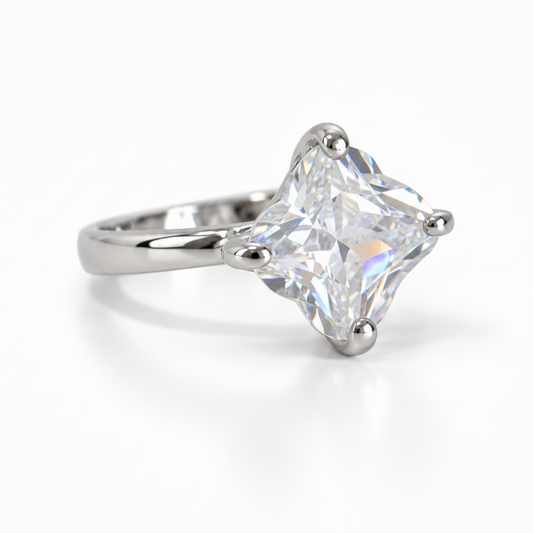 THE LUCKY CLOVER RING