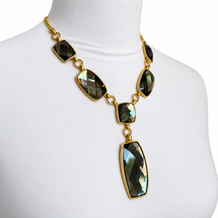 MOONLIGHT REFLECTION NECKLACE