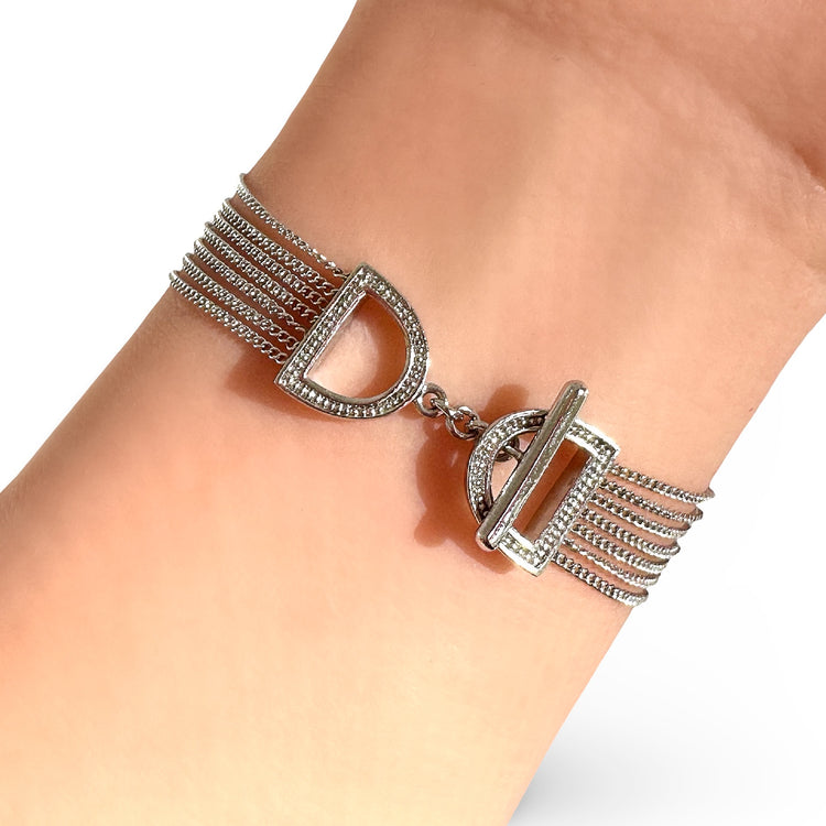 DAINTY CHAIN TOGGLE BRACELET