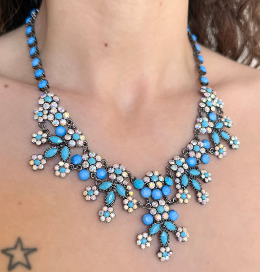 FLOWER CHILD NECKLACE