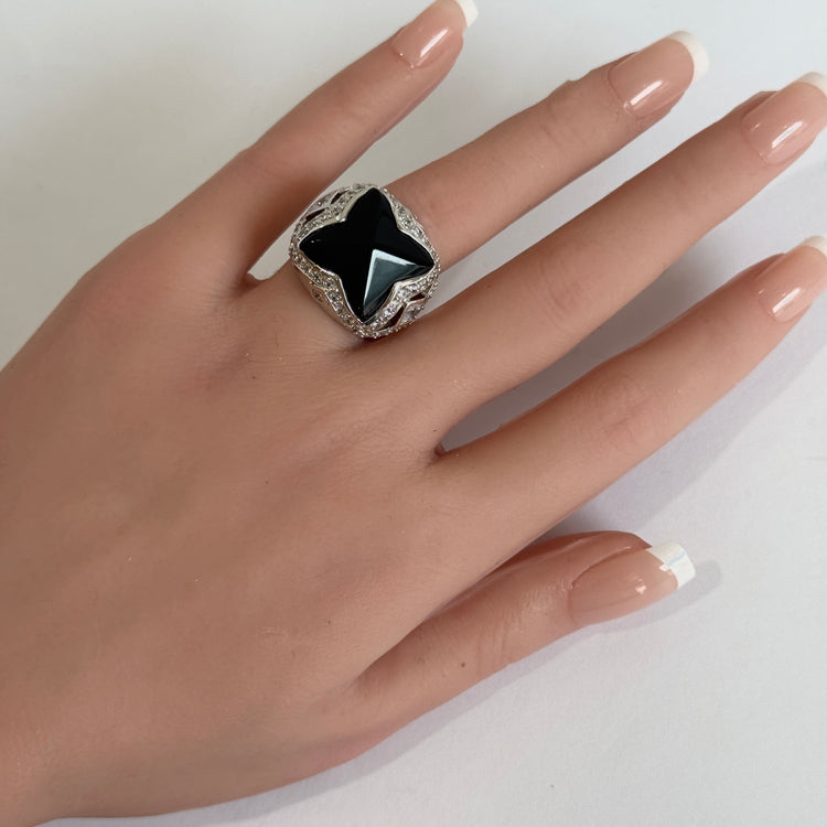 SUGARLOAF PAPILLON NOIR RING