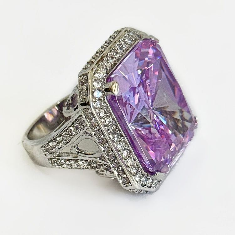 LAVENDER QUEEN RING
