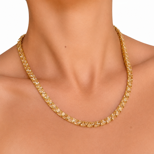 NUDE ILLUSION NECKLACE