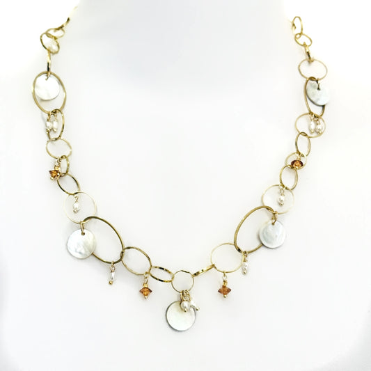 PEARLY WHITES GOLD NECKLACE