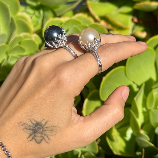 PEARLY VINES RING