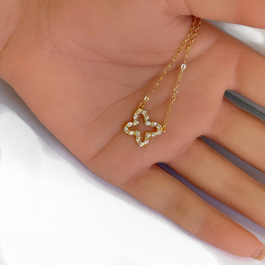 PETITE 4 PETAL NECKLACE GOLD OR SILVER