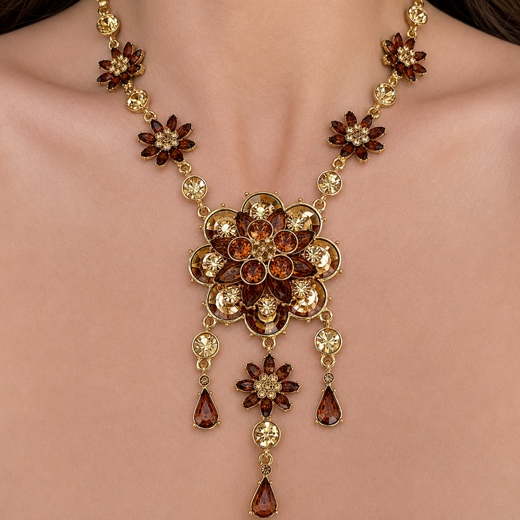 THE BELLADONNA NECKLACE