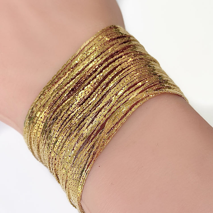 LIQUID GOLD TOGGLE BRACELET