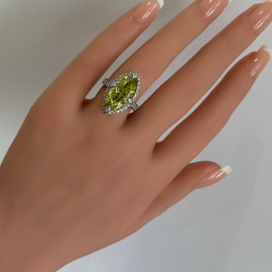 PERIDOT MARQUISE RING