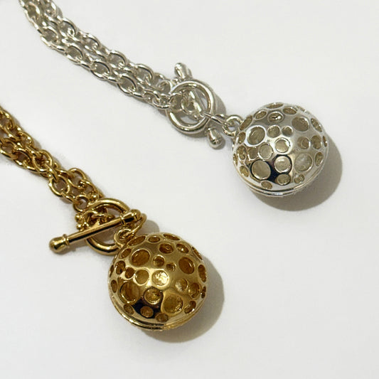 PAVÉ DOUBLE SIDED TOGGLE NECKLACE
