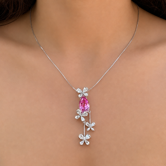 WILD MANDEVILLA NECKLACE