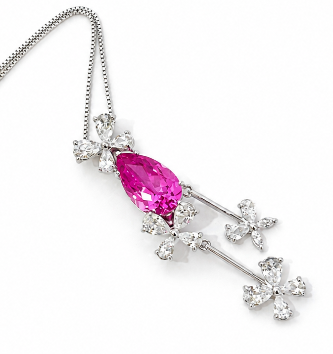 WILD MANDEVILLA NECKLACE
