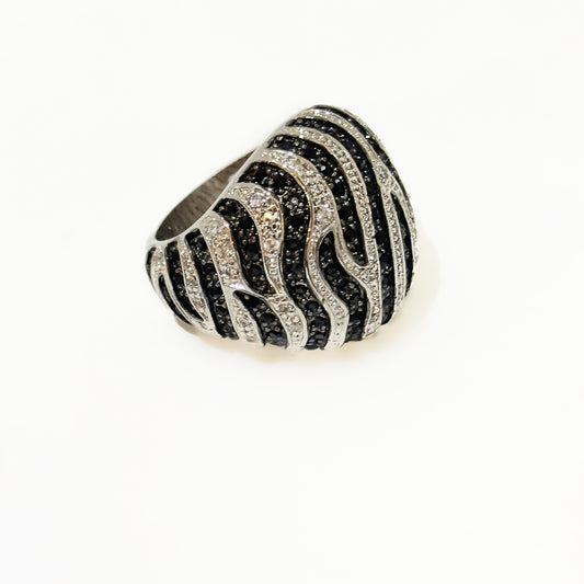 WILD ZEBRA RING