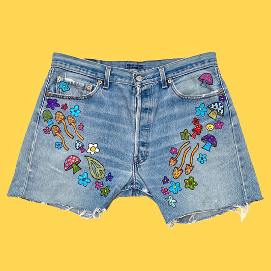 LESLIE HAMEL MAGIC MUSHROOM SHORTS