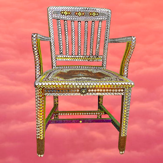 THE MOST BEAUTIFUL CHAIR BY LESLIE HAMEL